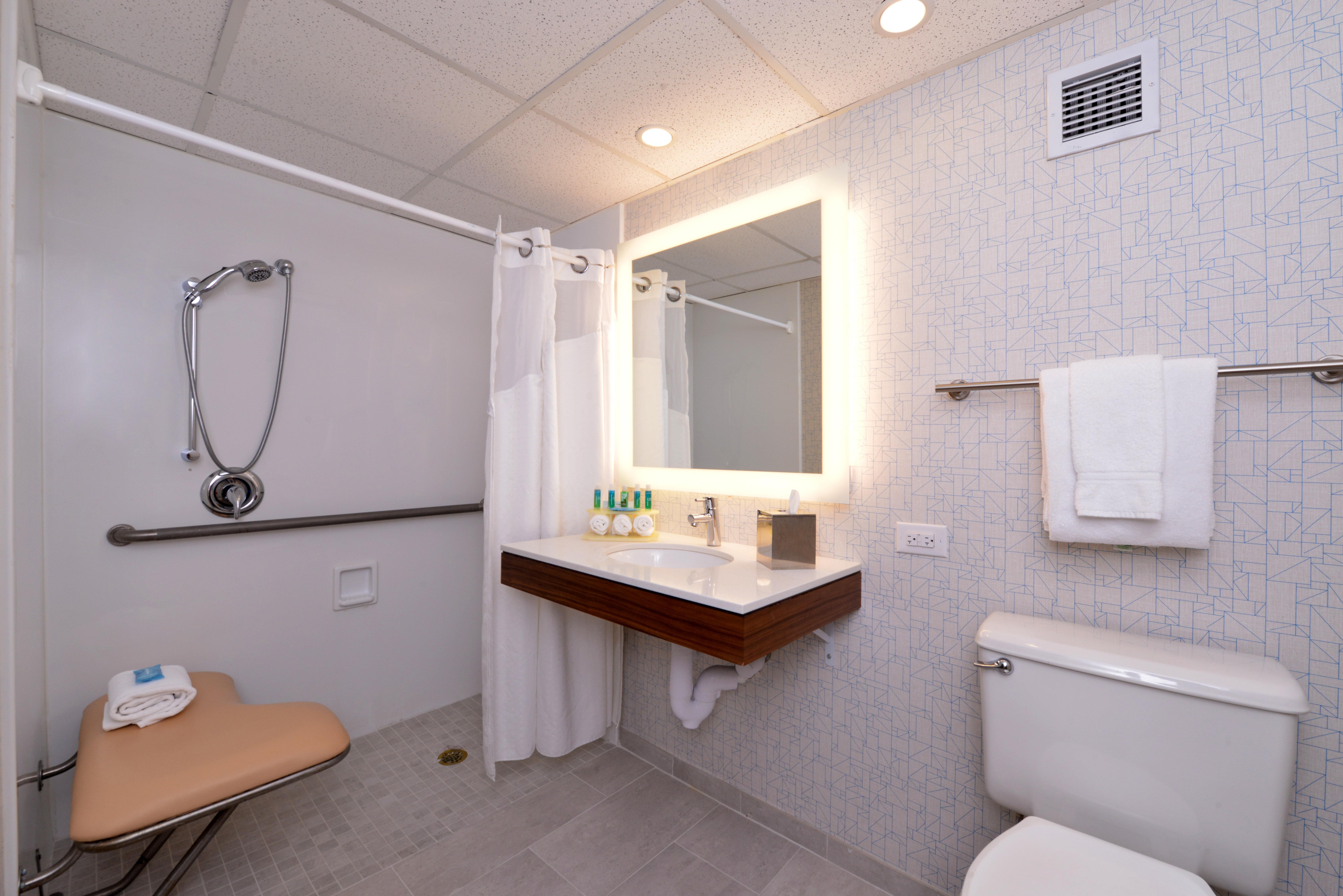 Express & By Ihg Hotel 2*